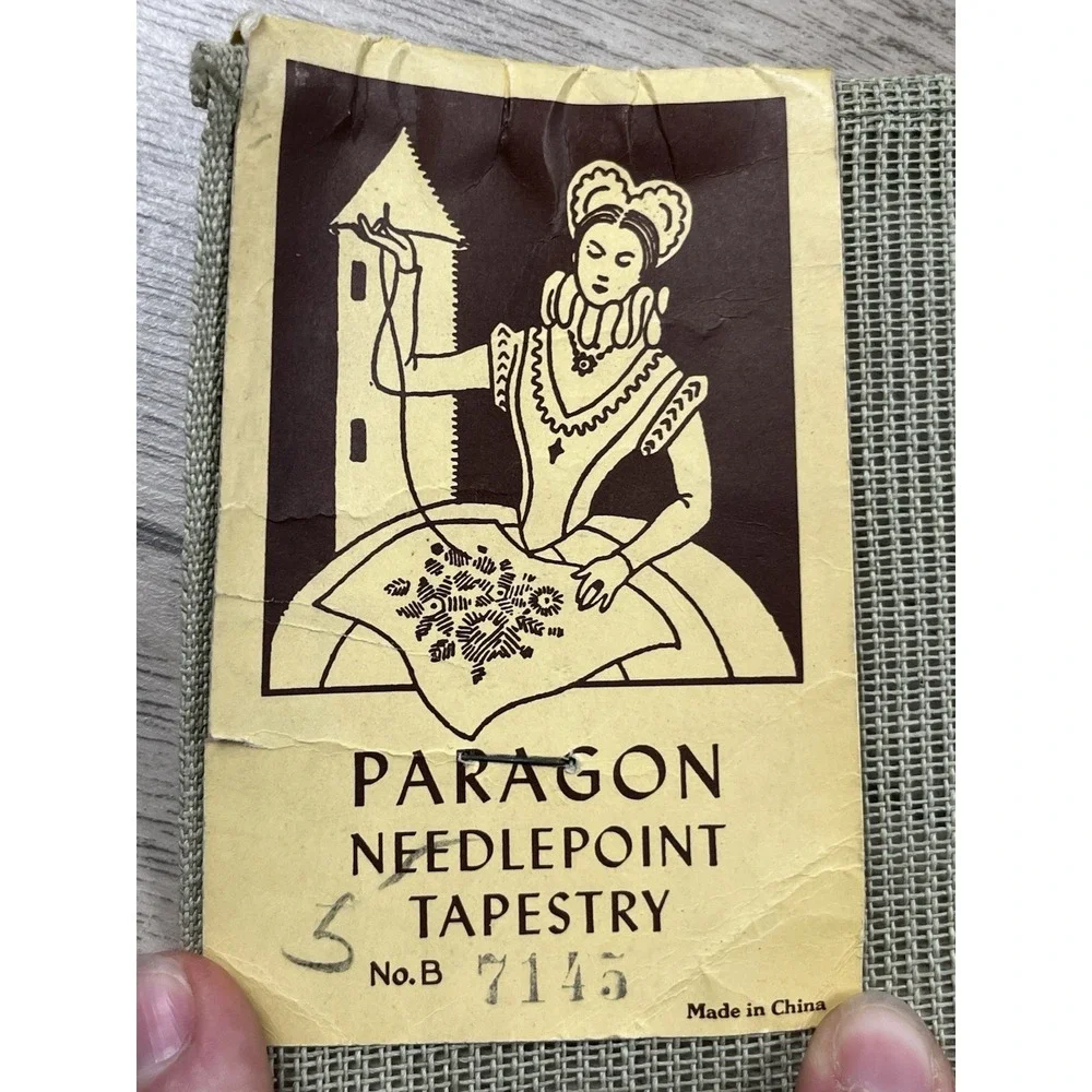Paragon Needlepoint Tapestry Finished Floral Piece Art. 2100 B 7145 Embroidery